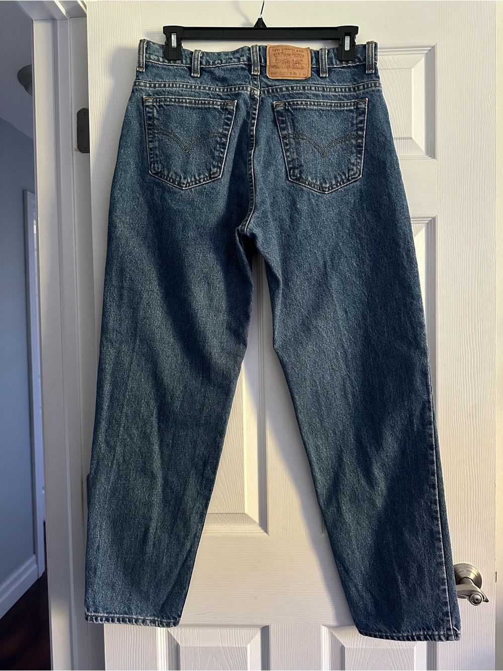 Size 36 Levi’s 550 Men’s Vintage Made In Canada Relaxed Tapered Jeans Blue - Picture 4 of 8